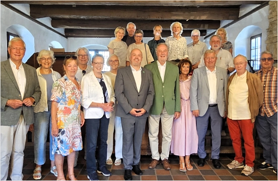 Das Gruppenfoto mit allen Beteiligten im Alten Rathaus