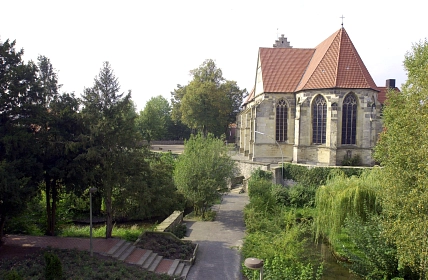 Stadtpark mit Kirche im Hintergrund&nbsp;&copy;&nbsp;Gemeinde Schöppingen